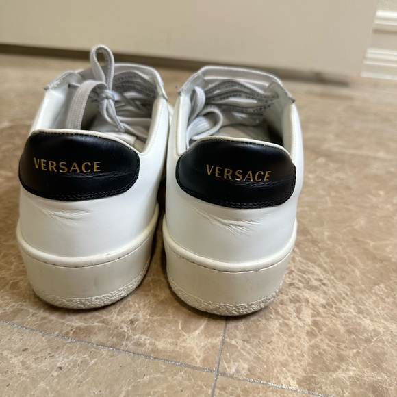 Versace sneakers . 100% authentic. - Picture 5 of 10